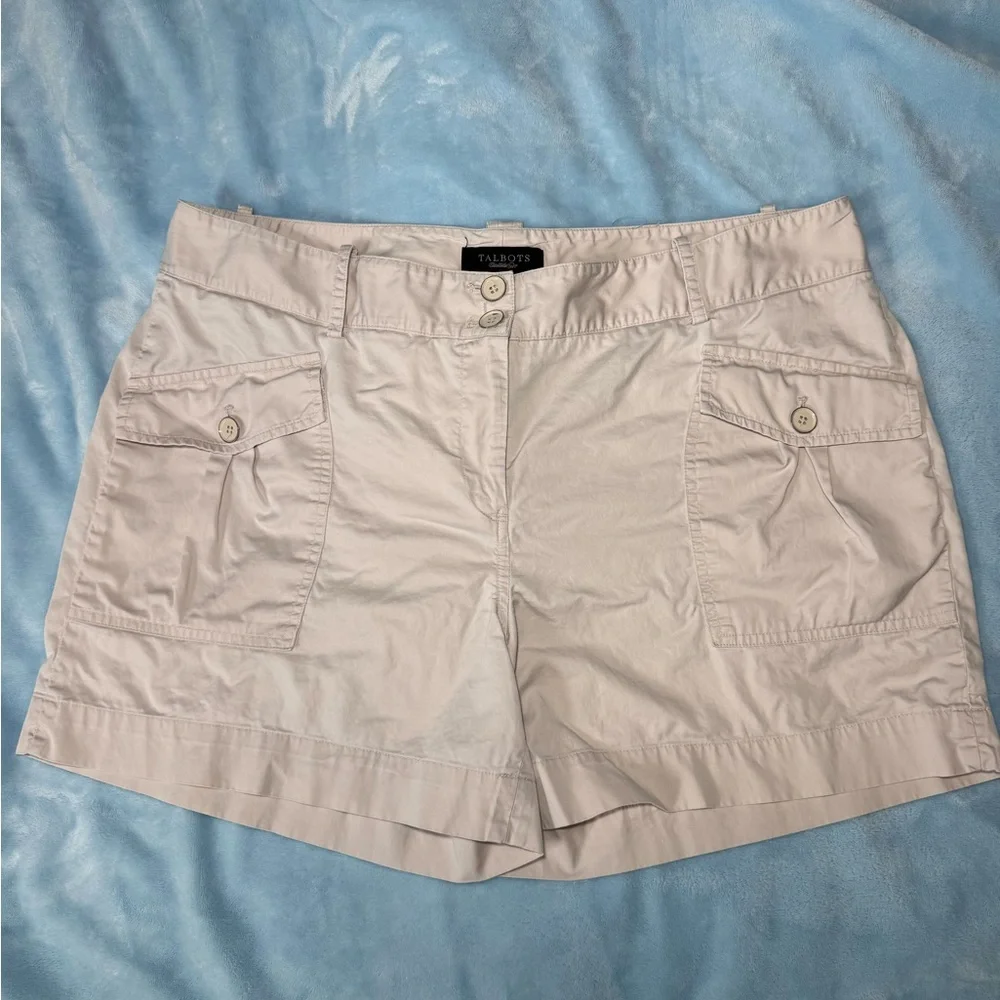 Talbots Lightweight Cargo Shorts in cream color - Size 16 Y2K Style - Picture 2 of 9